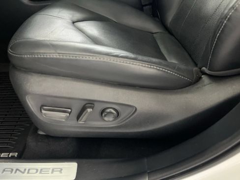 Used 2020 Toyota Highlander Limited AWD/4WD image 53