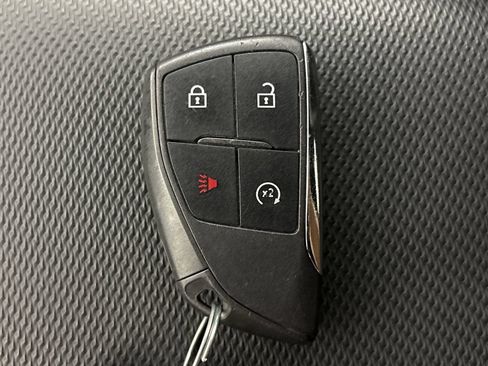 Used 2025 Chevrolet Equinox LT w/ Safety and Technology Package FWD image 32