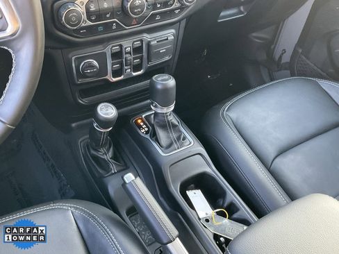 Used 2022 Jeep Wrangler Unlimited Sahara w/ Cold Weather Group image 43