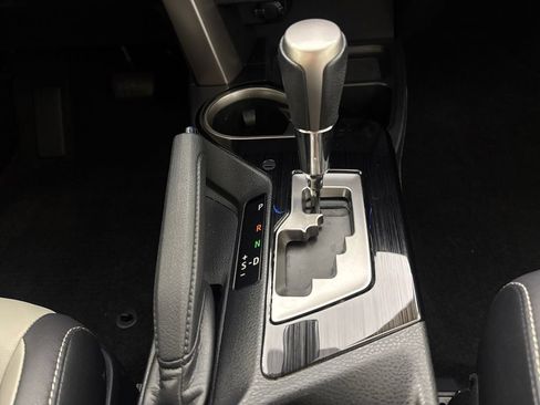 Used 2018 Toyota RAV4 Limited image 20