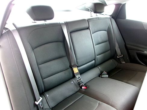 Used 2024 Chevrolet Malibu LT FWD image 18