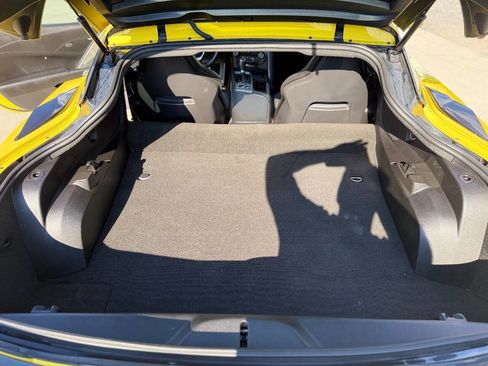 Used 2016 Chevrolet Corvette Z06 w/ Battery Protection Package image 12