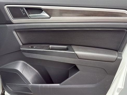 Used 2020 Volkswagen Atlas SE w/ Towing Package image 10