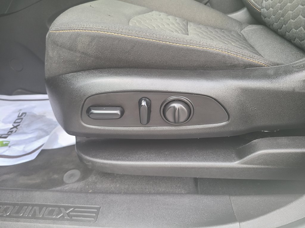 Used 2019 Chevrolet Equinox LT FWD image 22