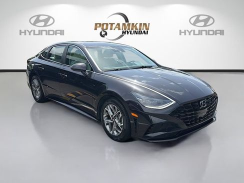 Used 2023 Hyundai Sonata SEL w/ Preferred Accessory Package FWD image 3