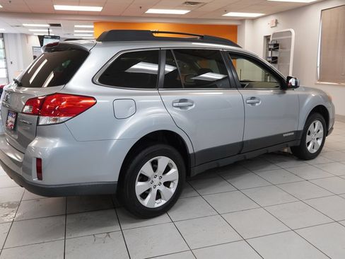 Used 2012 Subaru Outback 2.5i Premium w/ All-Weather Pkg AWD/4WD image 12