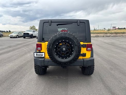 Used 2015 Jeep Wrangler Unlimited Sport w/ Quick Order Package 24S AWD/4WD image 6