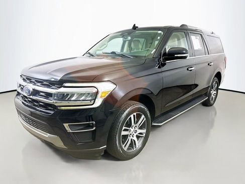 Used 2023 Ford Expedition Max Limited image 3