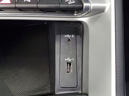 Used 2020 Audi Q3 2.0T Premium w/ Convenience Package image 43