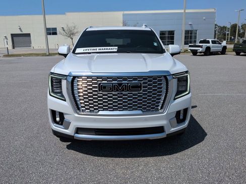 Used 2024 GMC Yukon XL Denali w/ Denali Reserve Package image 10