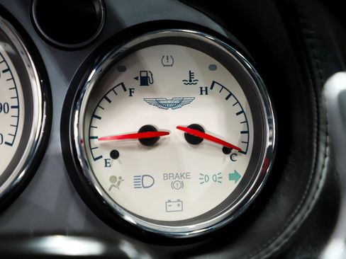 Used 2003 Aston Martin Vanquish image 18