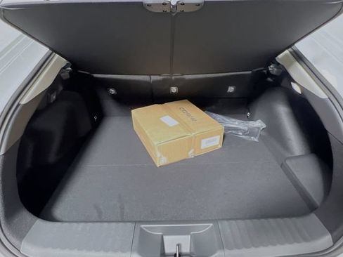 New 2026 Toyota Prius Plug-In Hybrid FWD image 31