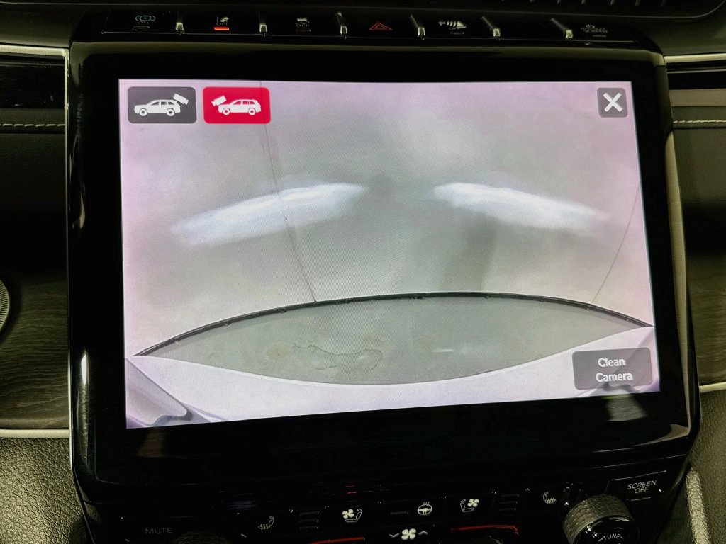 Used 2023 Jeep Grand Cherokee 4WD 4xe w/ Luxury Tech Group II image 47