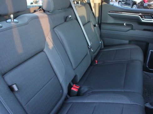 New 2026 GMC Sierra 1500 Elevation image 19