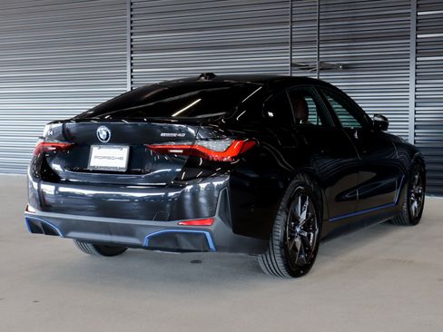 Used 2022 BMW i4 eDrive40 RWD image 13