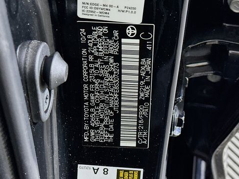 Used 2025 Toyota Corolla LE image 12