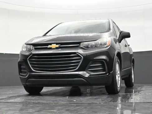 Used 2020 Chevrolet Trax LS FWD image 27