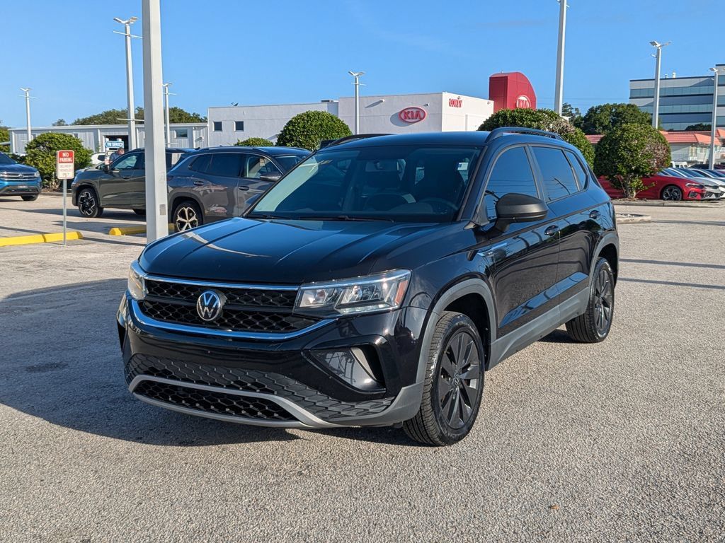 Certified 2022 Volkswagen Taos S FWD image 2