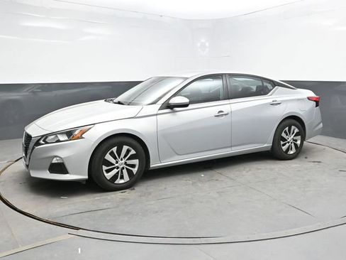Used 2021 Nissan Altima 2.5 S FWD image 3
