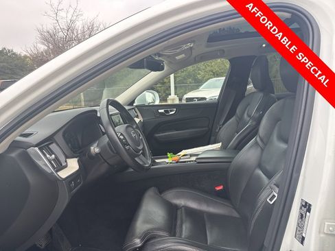 Used 2021 Volvo XC60 T5 Inscription w/ Advanced Package image 17