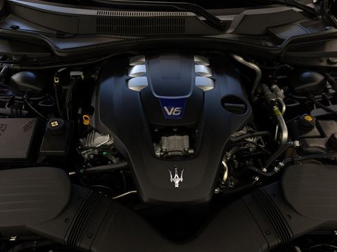 Used 2017 Maserati Quattroporte S GranLusso Q4 image 37