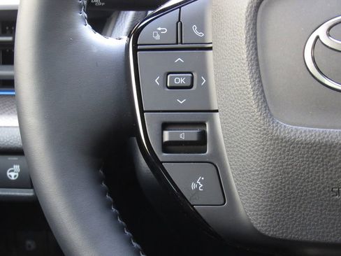 Used 2026 Toyota Prius XLE image 24