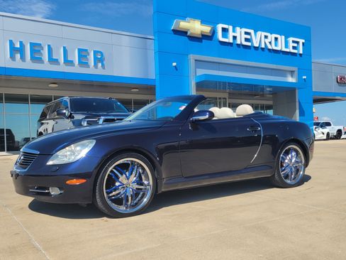 Used 2007 Lexus SC 430 Convertible RWD image 3