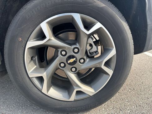 Used 2025 Chevrolet Trax LT image 29