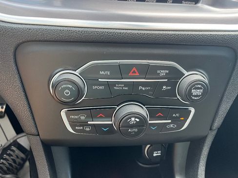 Used 2019 Dodge Charger GT w/ Performance Handling Group RWD image 15