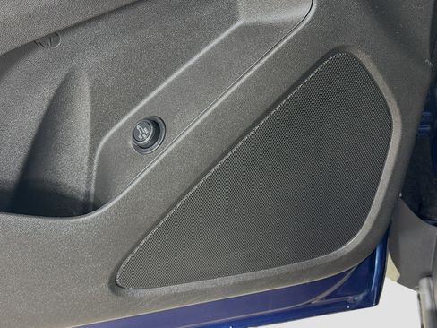 Used 2023 Chevrolet Equinox LT FWD image 18