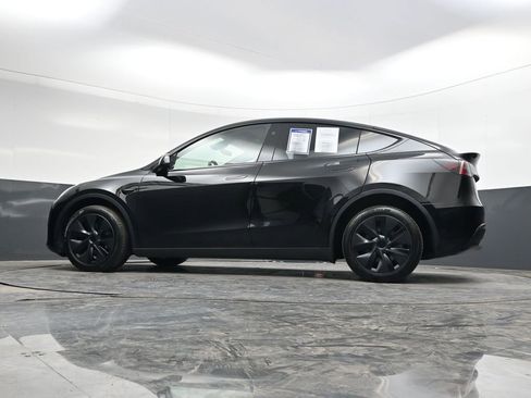 Used 2025 Tesla Model Y Long Range image 27