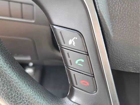 Used 2017 Hyundai Santa Fe Sport FWD image 27