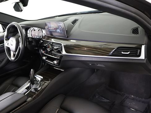 Used 2018 BMW 530e xDrive AWD/4WD image 30