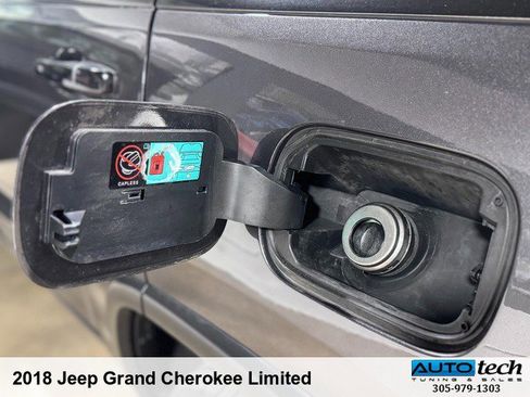 Used 2018 Jeep Grand Cherokee Limited image 45