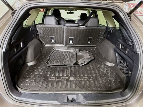 Certified 2022 Subaru Outback Limited w/ Popular Package #2 image 32