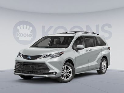 New 2025 Toyota Sienna XLE Woodland Edition