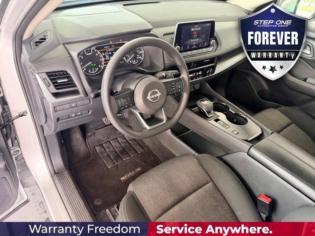 Used 2024 Nissan Rogue SV FWD image 12