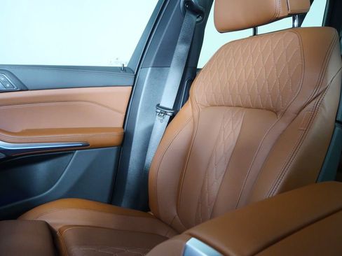 Certified 2025 BMW X5 M60i image 29