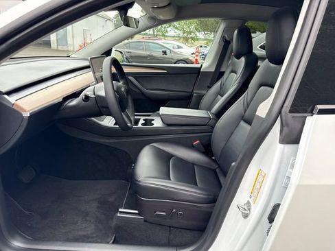 Used 2023 Tesla Model Y Long Range AWD/4WD image 16