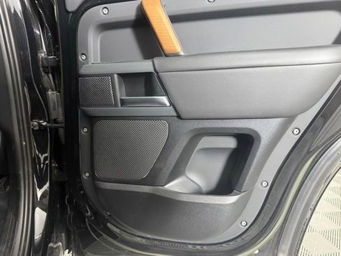 Used 2023 Land Rover Defender 110 X image 28