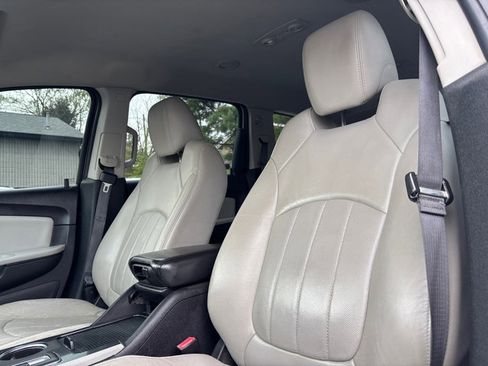 Used 2012 Chevrolet Traverse LTZ image 12