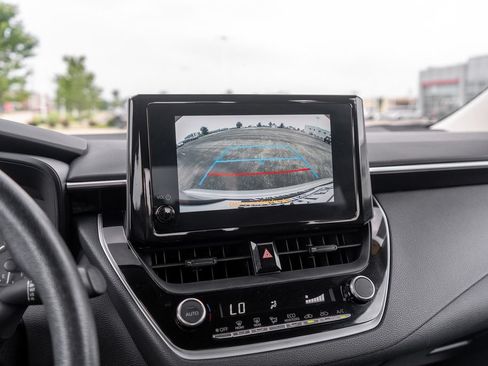 Used 2024 Toyota Corolla LE FWD image 29