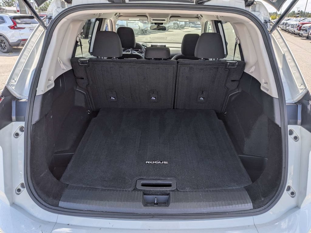 Used 2024 Nissan Rogue S FWD image 14
