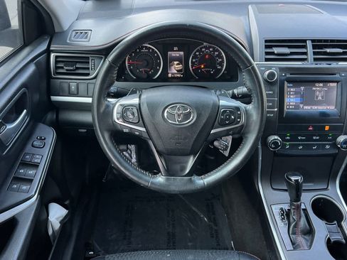 Used 2015 Toyota Camry SE image 14