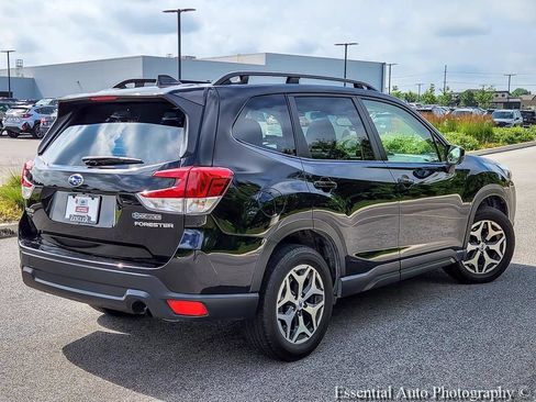 Used 2024 Subaru Forester Premium AWD/4WD image 7