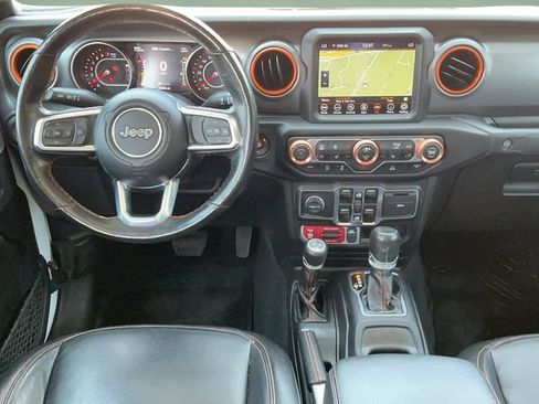 Used 2022 Jeep Gladiator Mojave w/ Cold Weather Group AWD/4WD image 12