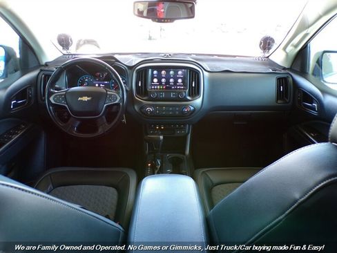 Used 2021 Chevrolet Colorado Z71 w/ Safety Package AWD/4WD image 34