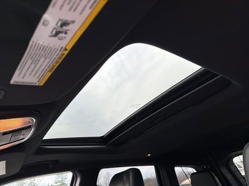 Used 2016 Jeep Grand Cherokee Limited image 10