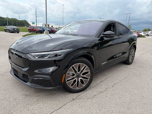 Used 2025 Ford Mustang Mach-E Premium AWD/4WD image 3