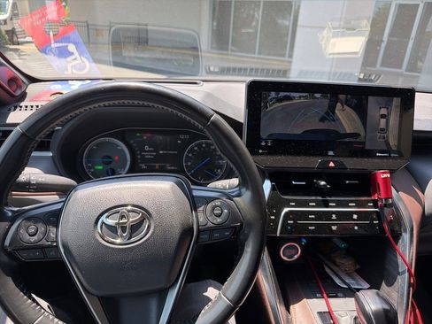 Used 2021 Toyota Venza Limited w/ Advanced Technology Package AWD/4WD image 10